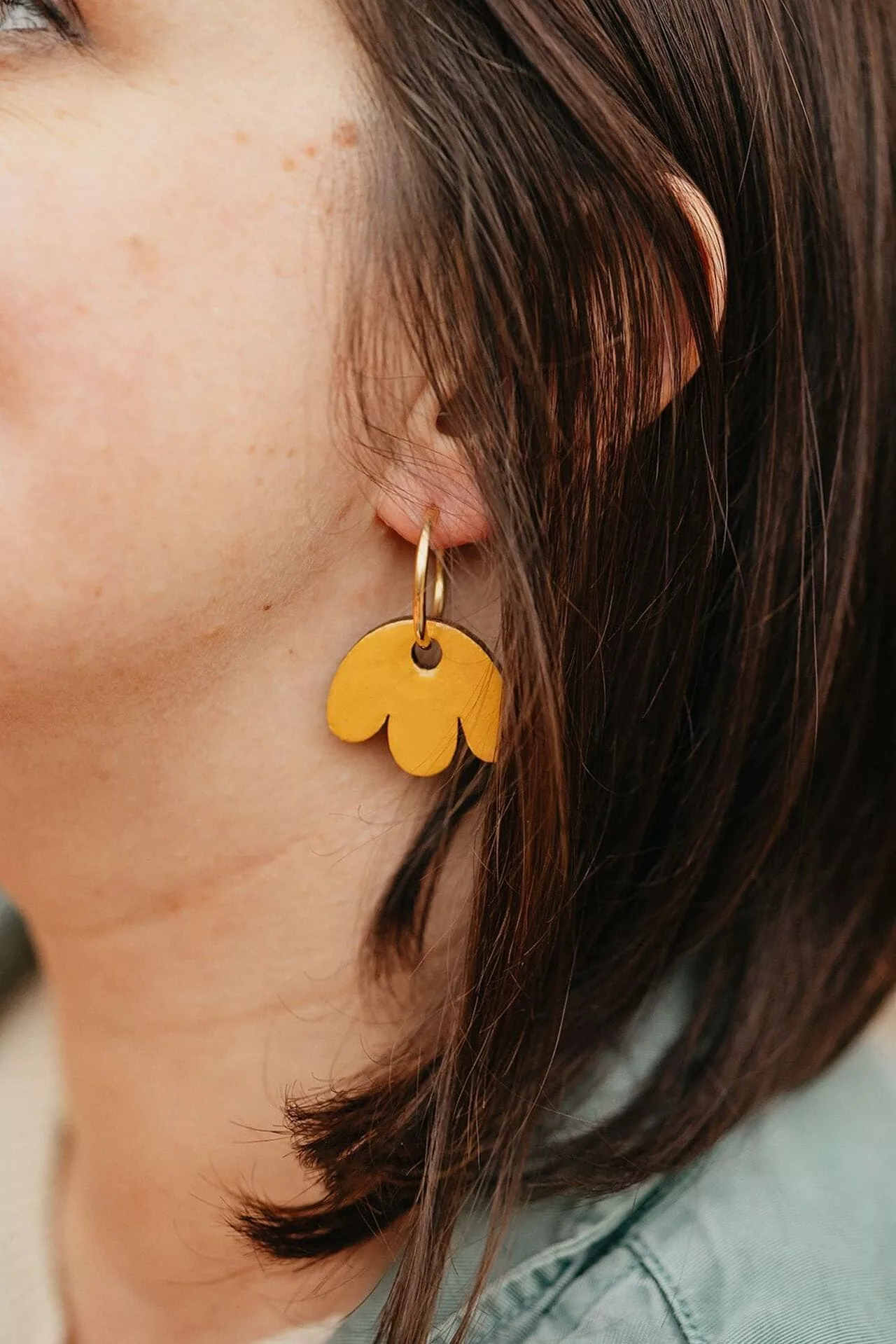 Bijoux Isatis Bijoux Bois Sur Mesure Caen, photo de présentation de produit, type Crystal Mary coloris jaune