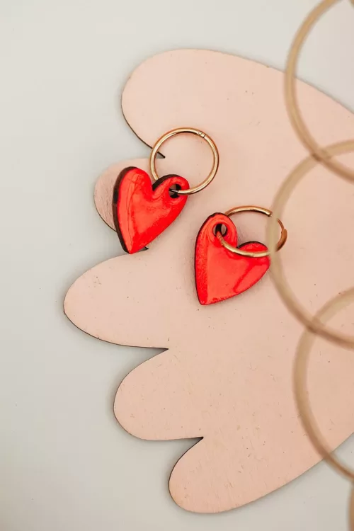 Bijoux Isatis Bijoux Bois Sur Mesure Caen, photo de présentation de produit, type Harmony Susan coloris rose fluo