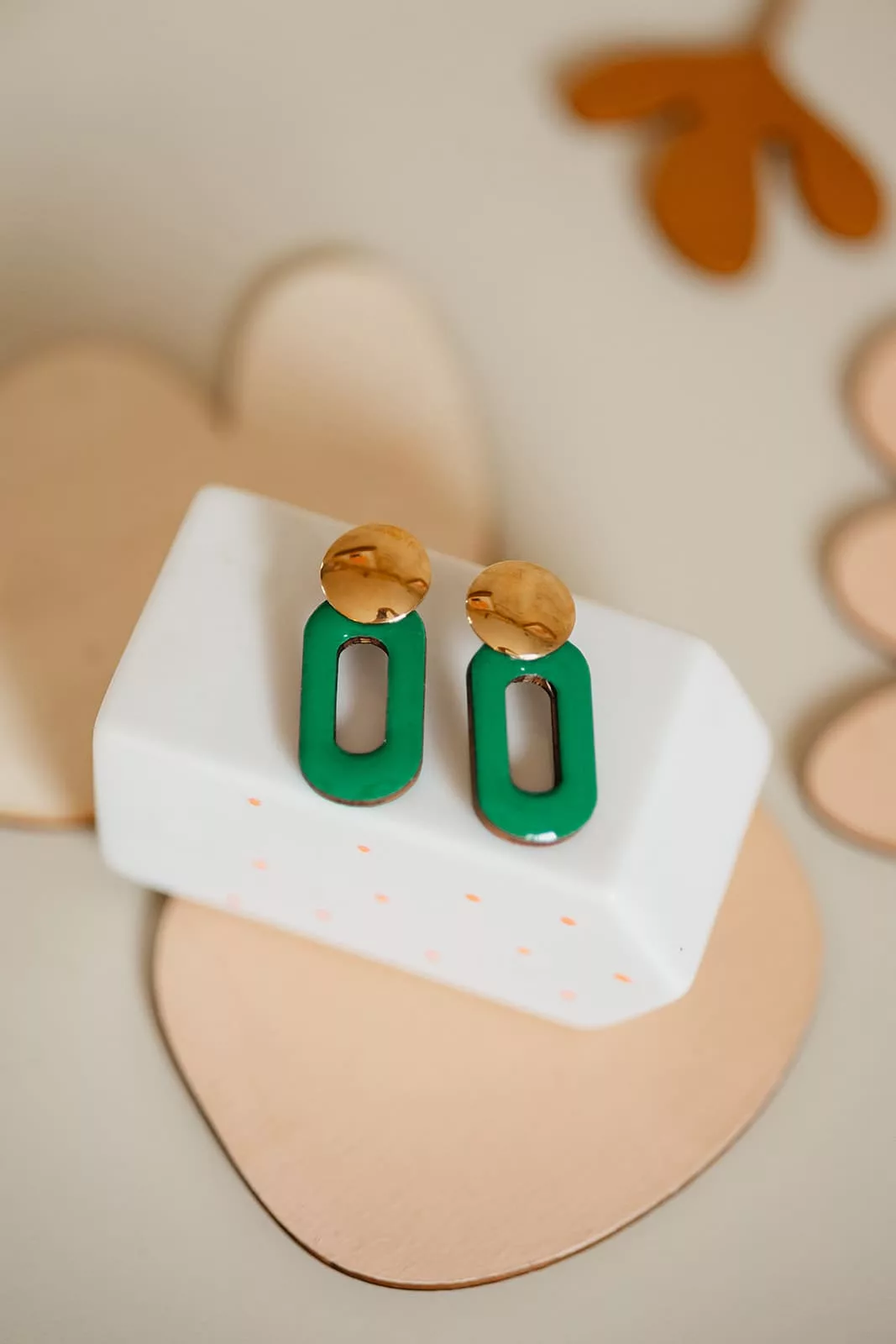 Bijoux Isatis Bijoux Bois Sur Mesure Caen, photo de présentation de produit, type Hazel Rosy coloris vert