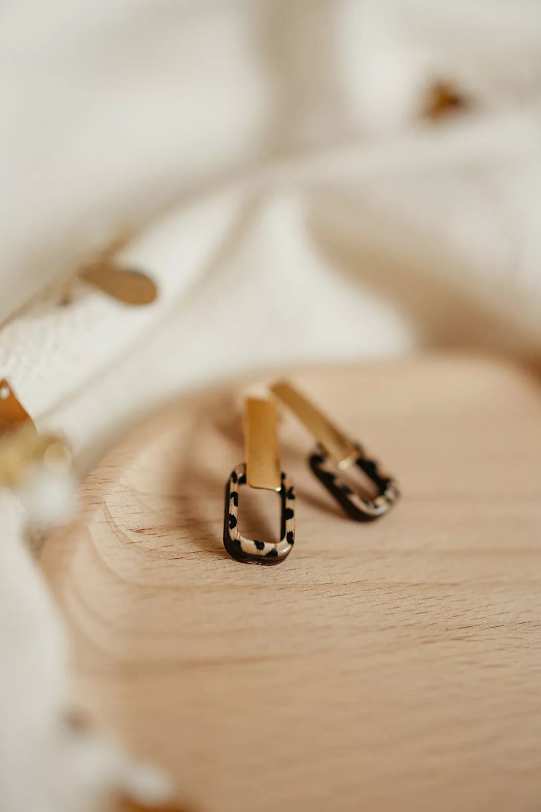 Bijoux Isatis Bijoux Bois Sur Mesure Caen, photo de présentation de produit, type Jade Wild coloris léopard