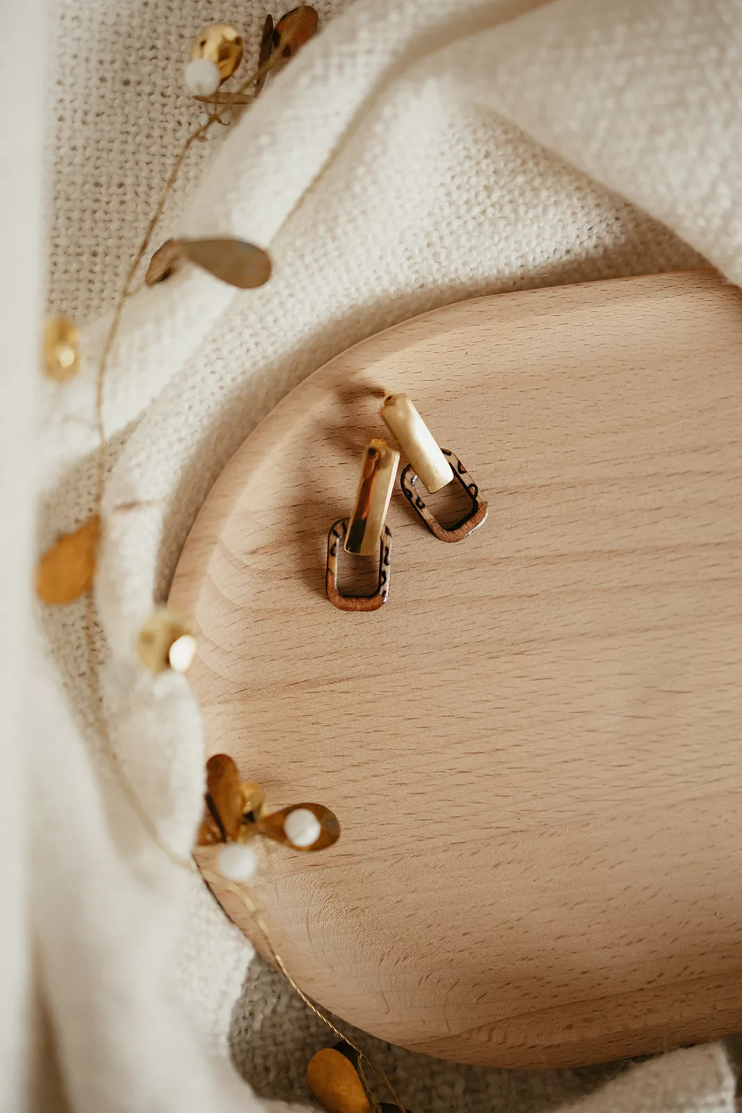 Bijoux Isatis Bijoux Bois Sur Mesure Caen, photo de présentation de produit, type Jade Wild coloris léopard et orange