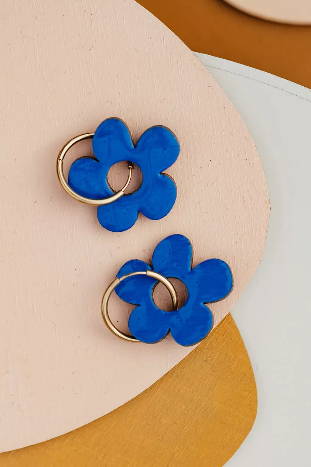 Bijoux Isatis Bijoux Bois Sur Mesure Caen, photo de présentation de produit, type Linda Flower coloris bleu