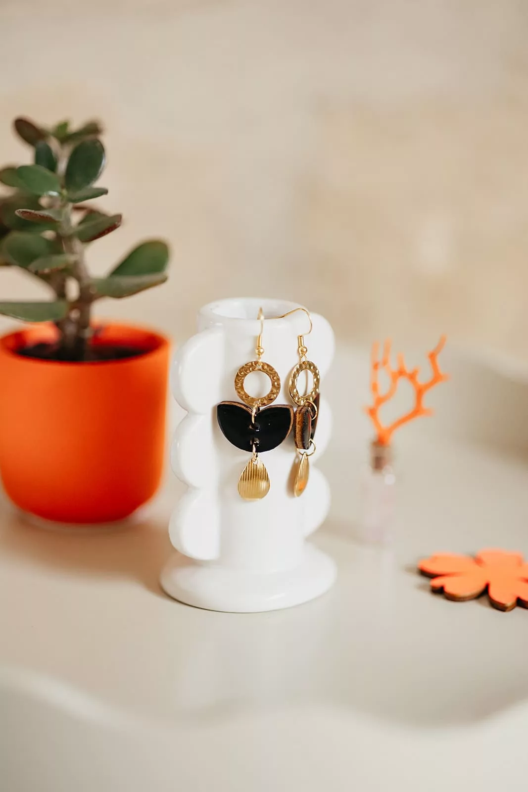 Bijoux Isatis Bijoux Bois Sur Mesure Caen, photo de présentation de produit, type Luna Juan coloris noir