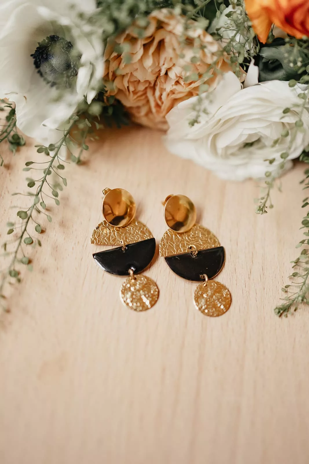 Bijoux Isatis Bijoux Bois Sur Mesure Caen, photo de présentation de produit, type Lyra Sable coloris vert noir