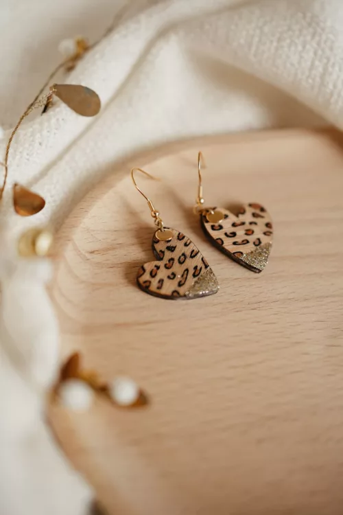 Bijoux Isatis Bijoux Bois Sur Mesure Caen, photo de présentation de produit, type Maya coloris léopard et or