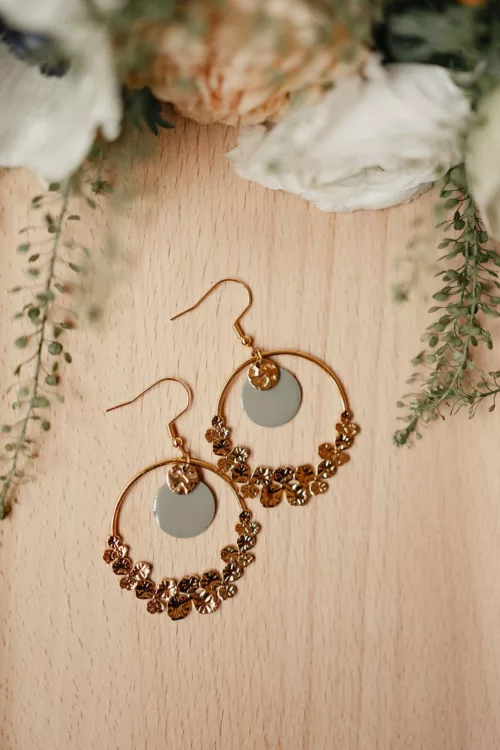 Bijoux Isatis Bijoux Bois Sur Mesure Caen, photo de présentation de produit, type Solene coloris lichen