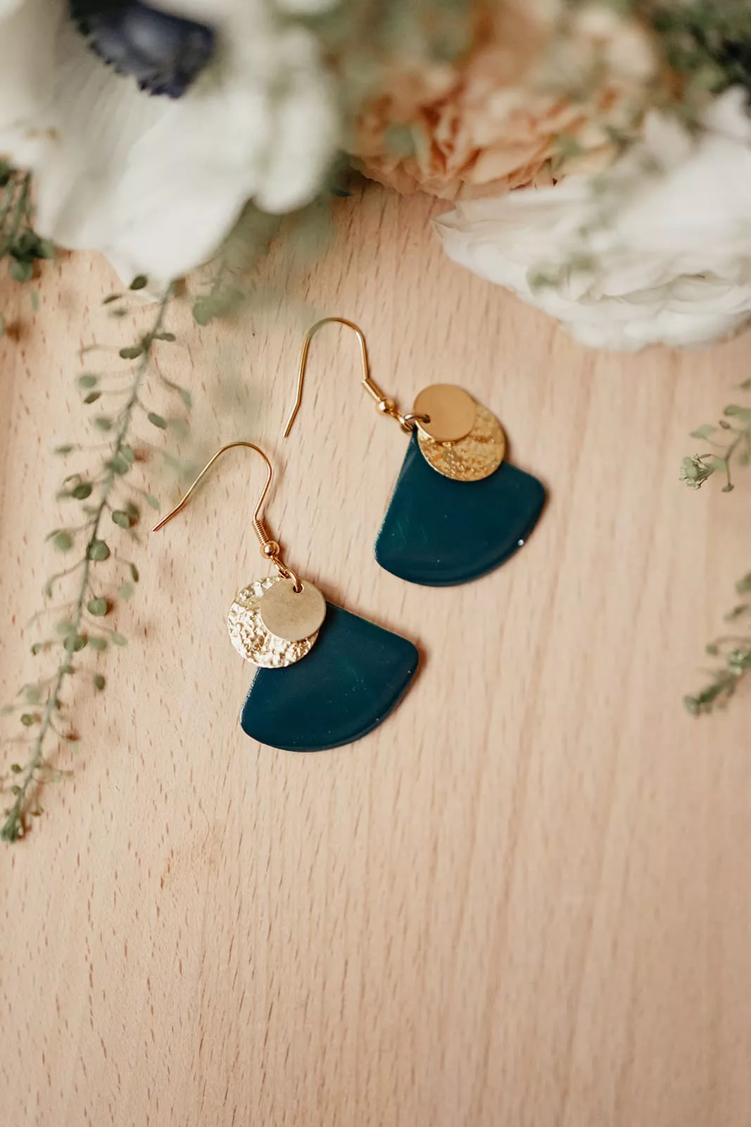 Bijoux Isatis Bijoux Bois Sur Mesure Caen, photo de présentation de produit, type Vega coloris vert foncé