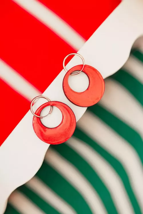 Bijoux Isatis Bijoux Bois Sur Mesure Caen, photo de présentation de produit, type Willow Judy coloris rose fluo