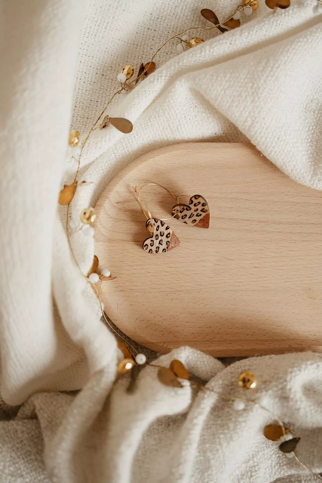 Bijoux Isatis Bijoux Bois Sur Mesure Caen, photo de présentation de produit, type Zara noire coloris léopard et caramel